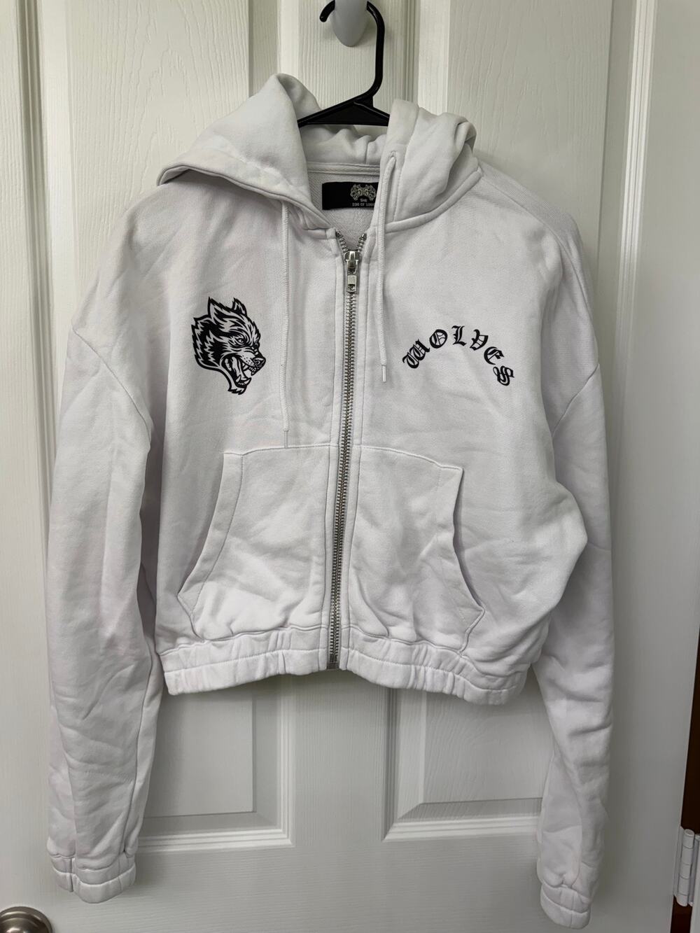 Darc Sport SHE 236 of 1000 Wolves White Cropped full Zip Hoodie XS